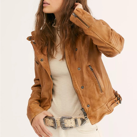 Free People Jackets & Blazers - 🔥REDUCED🔥 FREE PEOPLE Fitted and Rugged Leather Jacket